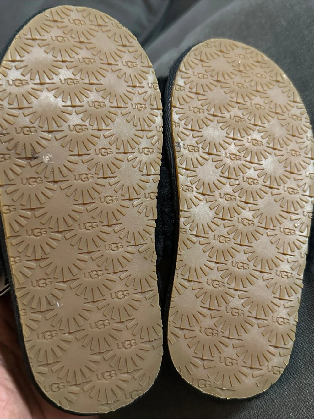UGG Black Shearling-Lined Slide (Size Tag Visible)
